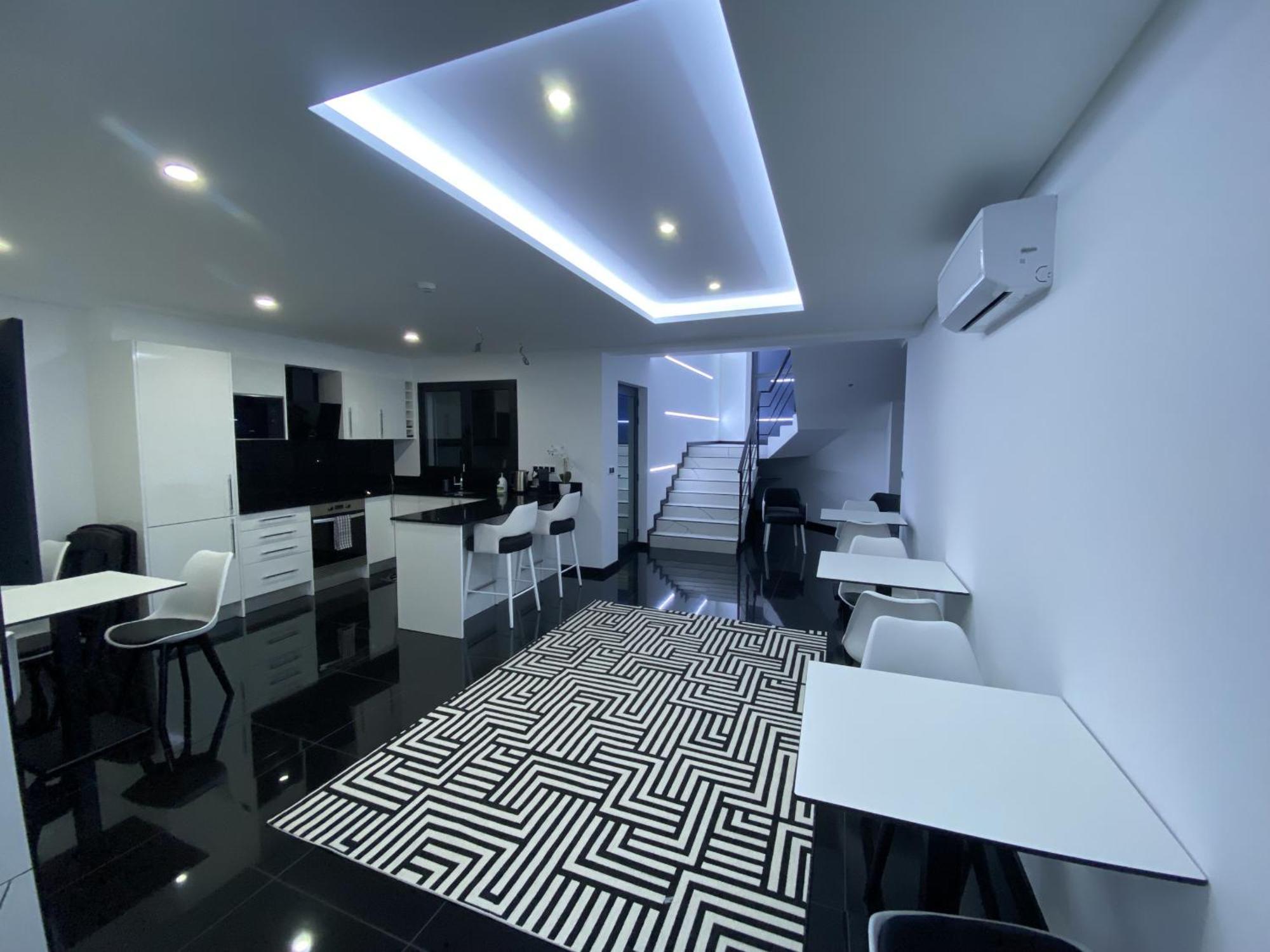 The Rock Hostel ปอนตาเดลกาดา ภายนอก รูปภาพ